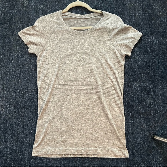 lululemon athletica Swiftly Tech Tee - Picture 7 of 8